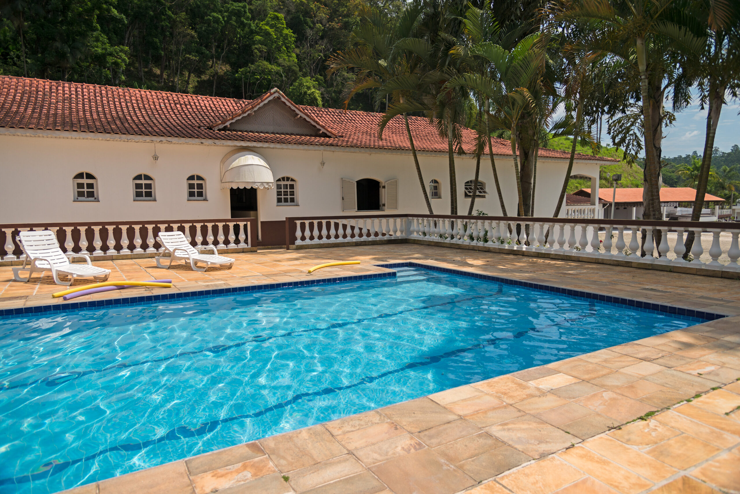 Piscina Adulto e Infantil